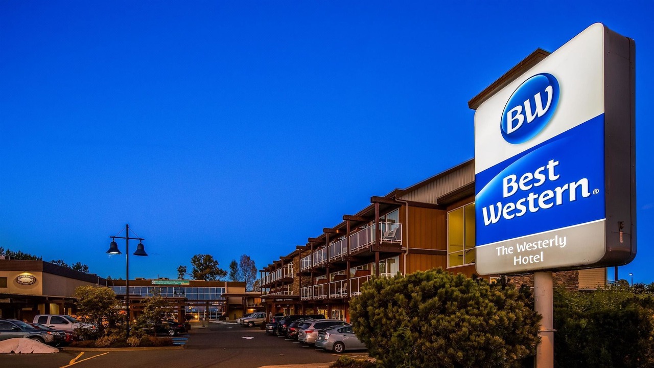 Photo of Buildings in Courtenay