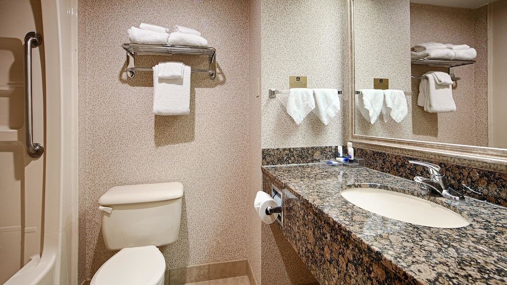 Photo of Bathroom in Northeast Mississauga
