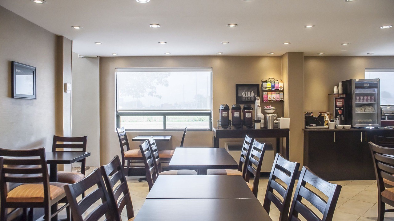 Photo of Livingroom in Fort Erie