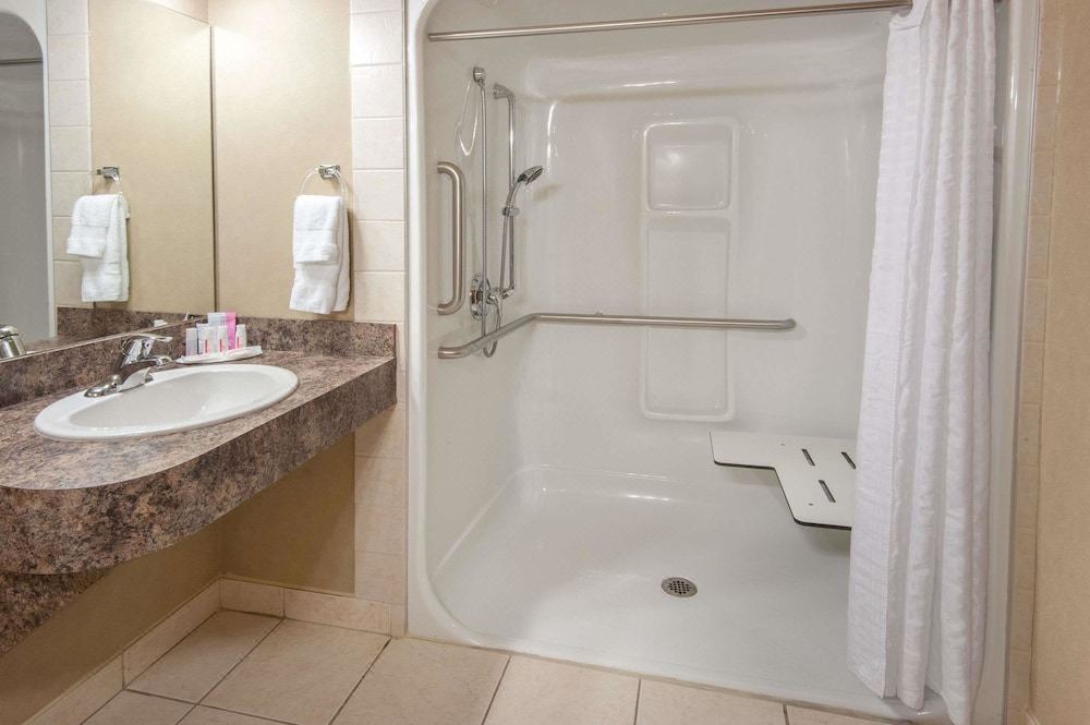 Photo of Bathroom in Drumheller