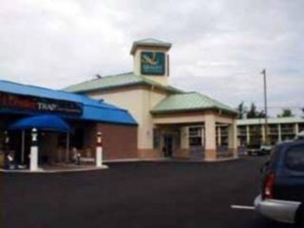 Photo of Buildings in Gananoque