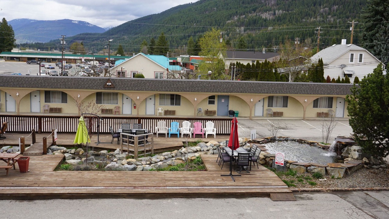 Photo of Buildings in Creston