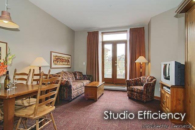 Photo of Livingroom in Sun Peaks