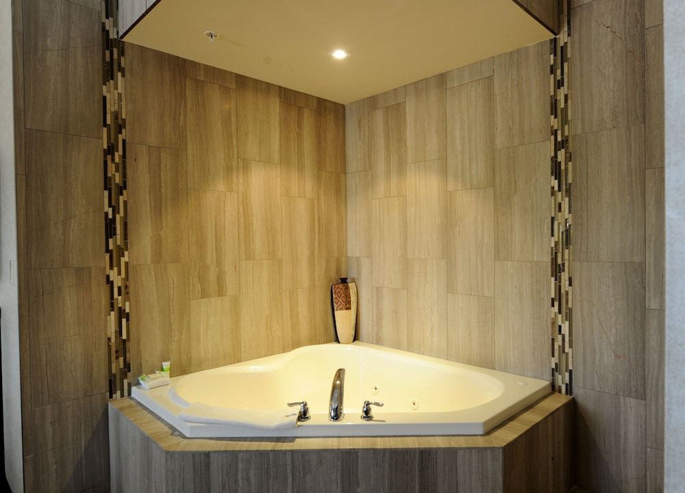 Photo of Bathroom in Merritton