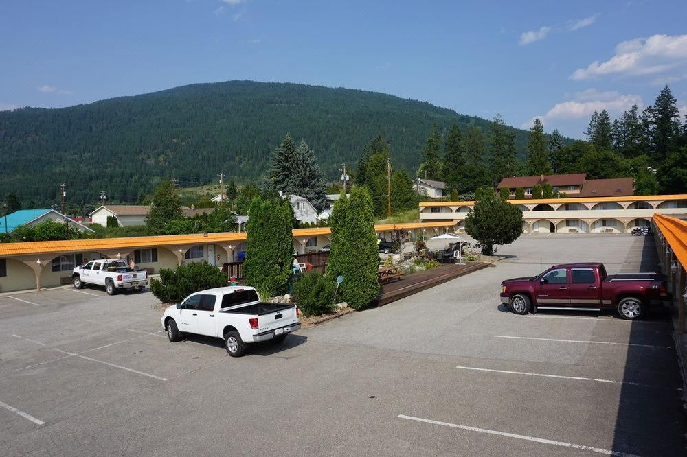 Photo of Others in Creston