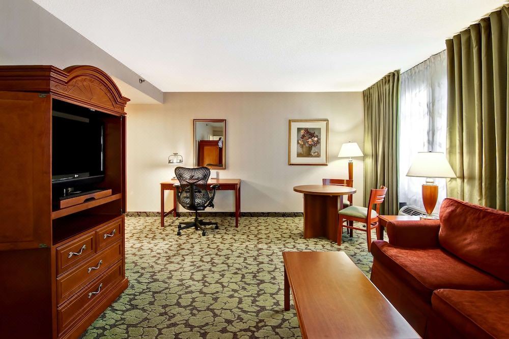 Photo of Livingroom in Thornhill