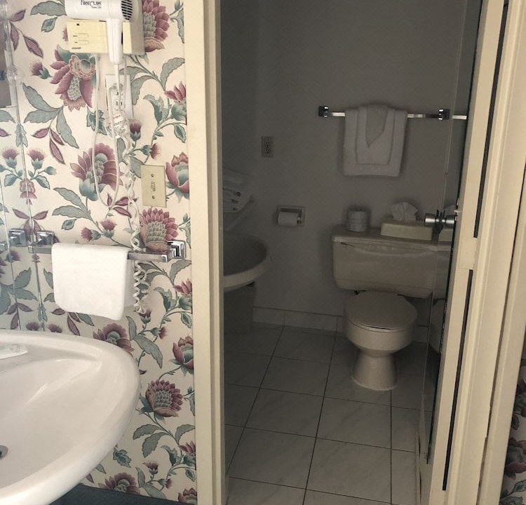 Photo of Bathroom in Niagara Falls