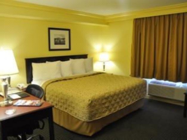 Photo of Bedroom in North Central Edmonton
