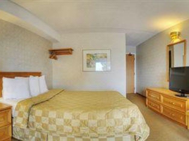 Photo of Bedroom in Chatham-Kent