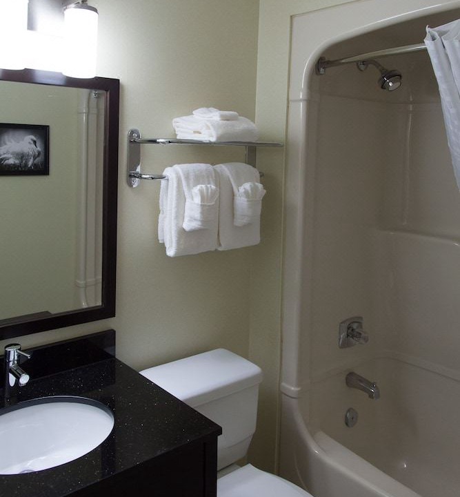 Photo of Bathroom in Fort Erie