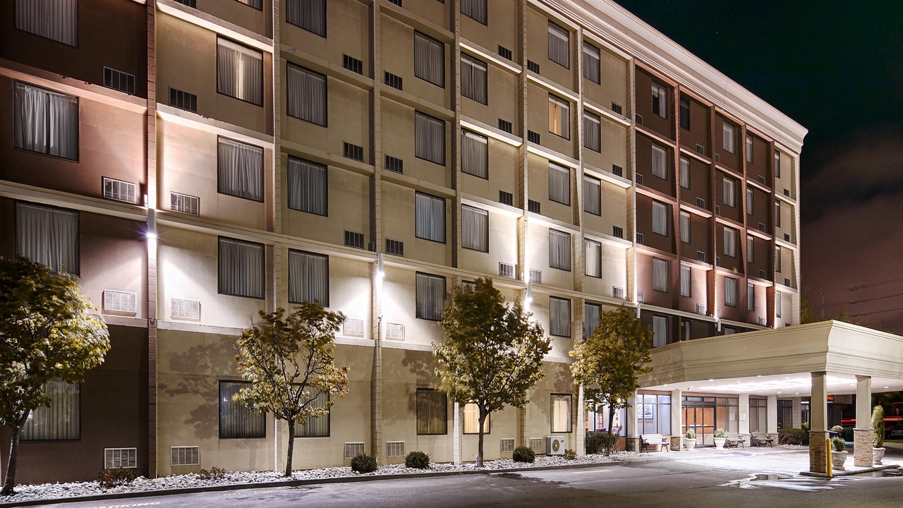 Photo of Buildings in Northeast Mississauga