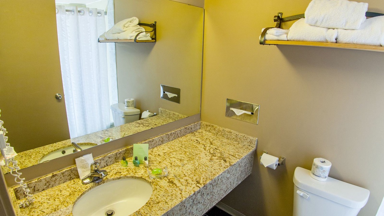 Photo of Bathroom in Jasper
