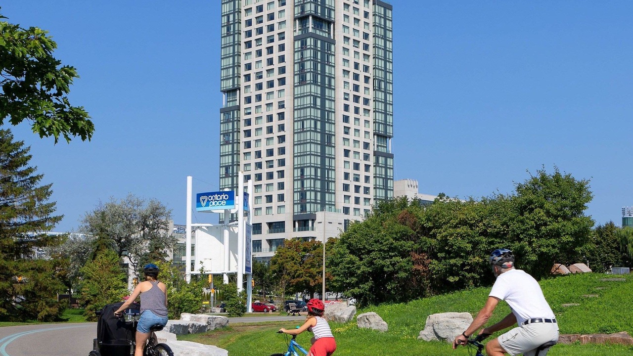 Photo of Buildings in Niagara