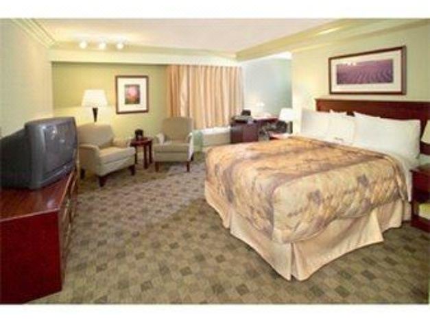 Photo of Bedroom in North Central Edmonton