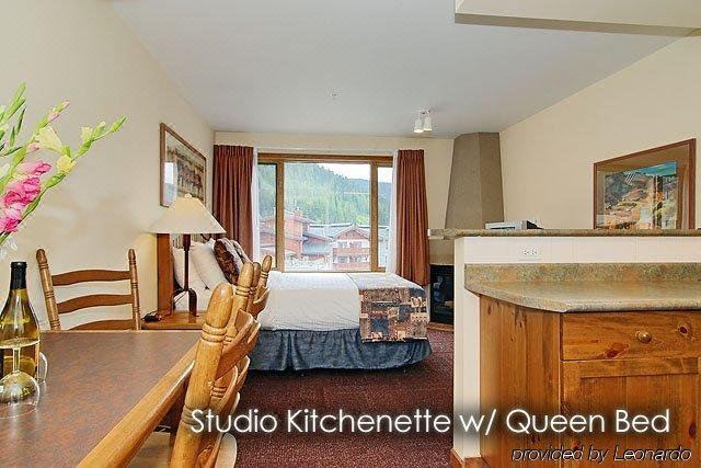 Photo of Livingroom in Sun Peaks