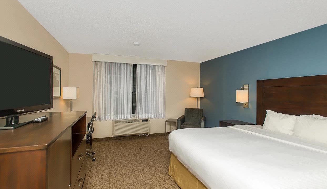 Photo of Bedroom in Fallsview
