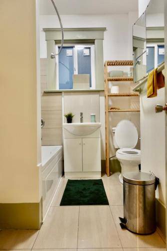 Photo of Bathroom in Knight