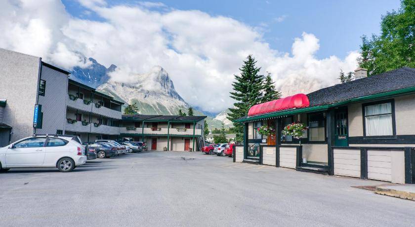 Photo of Others in Canmore