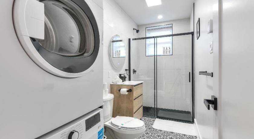 Photo of Bathroom in Shaughnessy Village