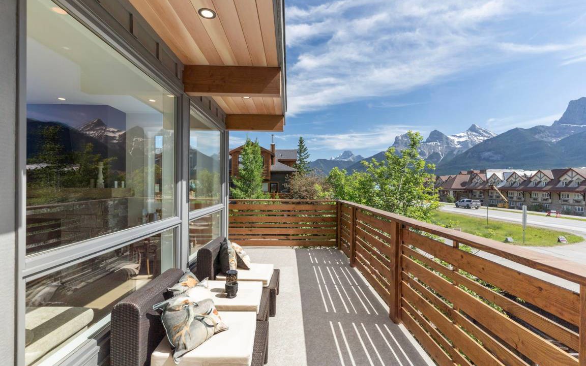 Photo of Patio Balcony in Teepee Town