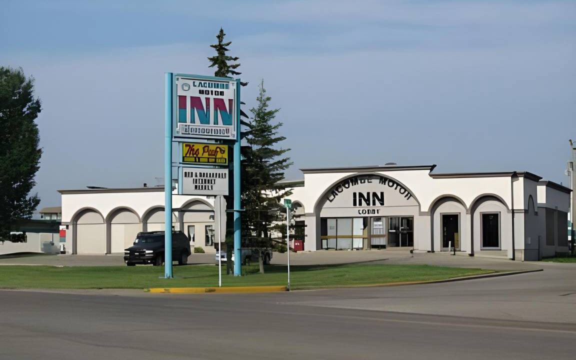 Photo of Others in Lacombe