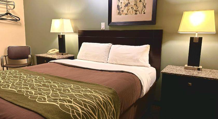Photo of Bedroom in Lacombe