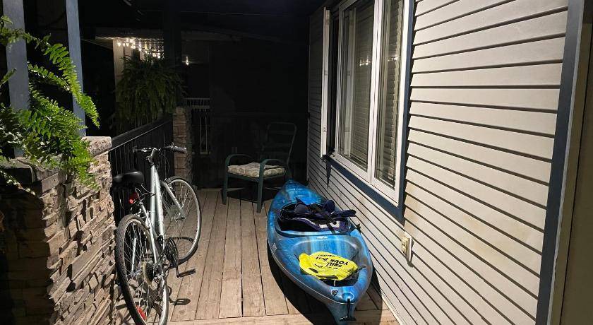 Photo of Others in Sylvan Lake