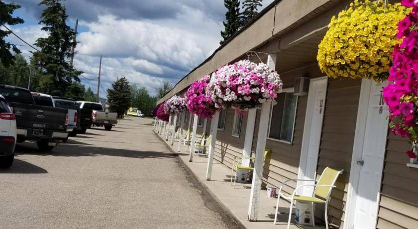 Photo of Others in Sundre