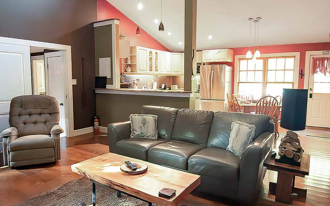 Photo of Livingroom in Tobermory