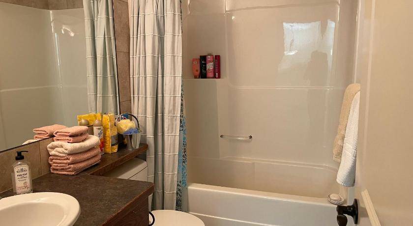 Photo of Bathroom in Sylvan Lake