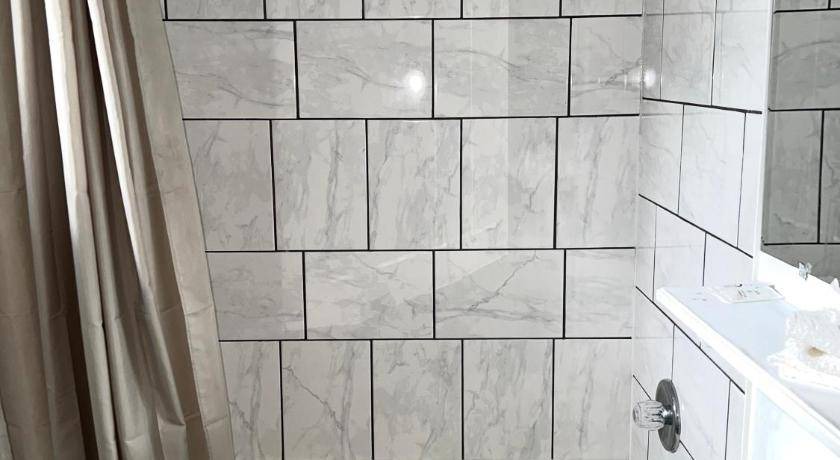 Photo of Bathroom in Fallsview