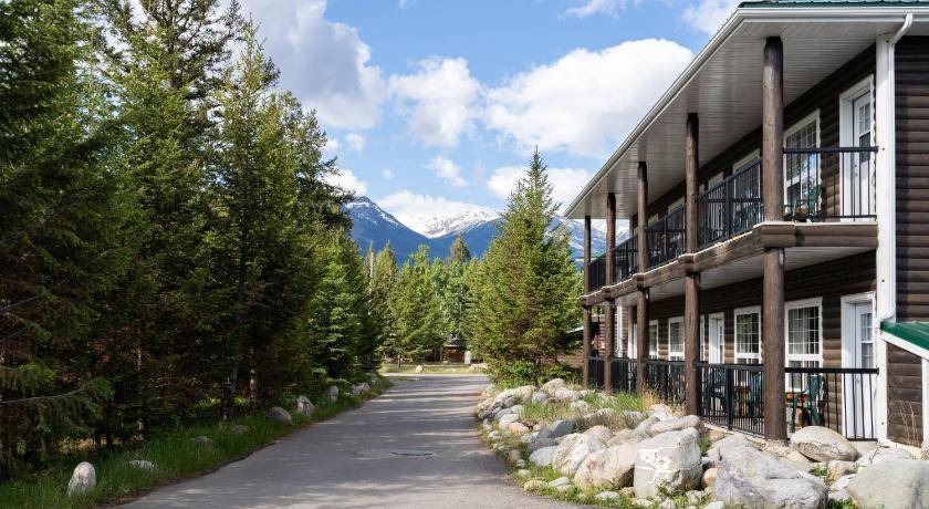 Photo of Others in Jasper