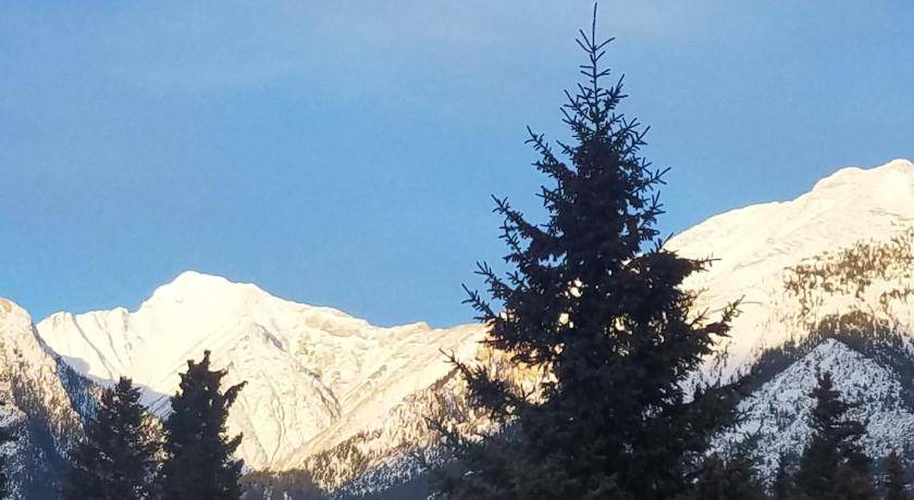 Photo of Others in Banff