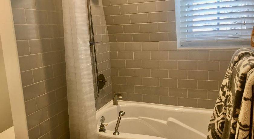 Photo of Bathroom in Saint-Leon-de-Standon