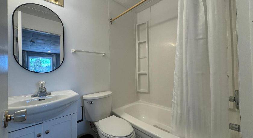 Photo of Bathroom in Summerside