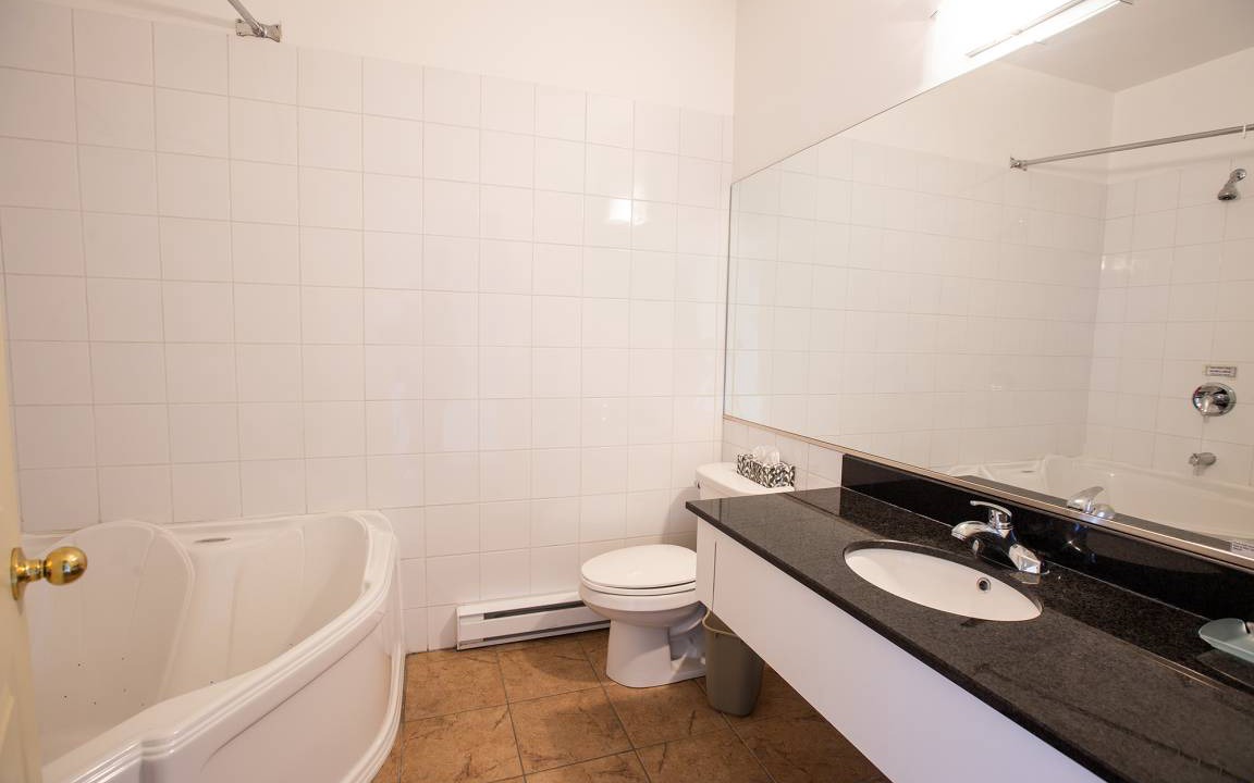 Photo of Bathroom in Varennes