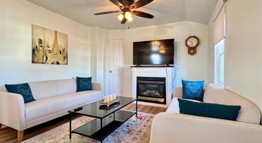 Photo of Livingroom in Niagara Falls