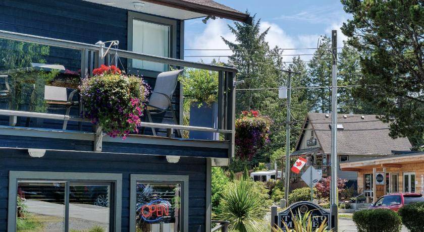 Photo of Others in Tofino