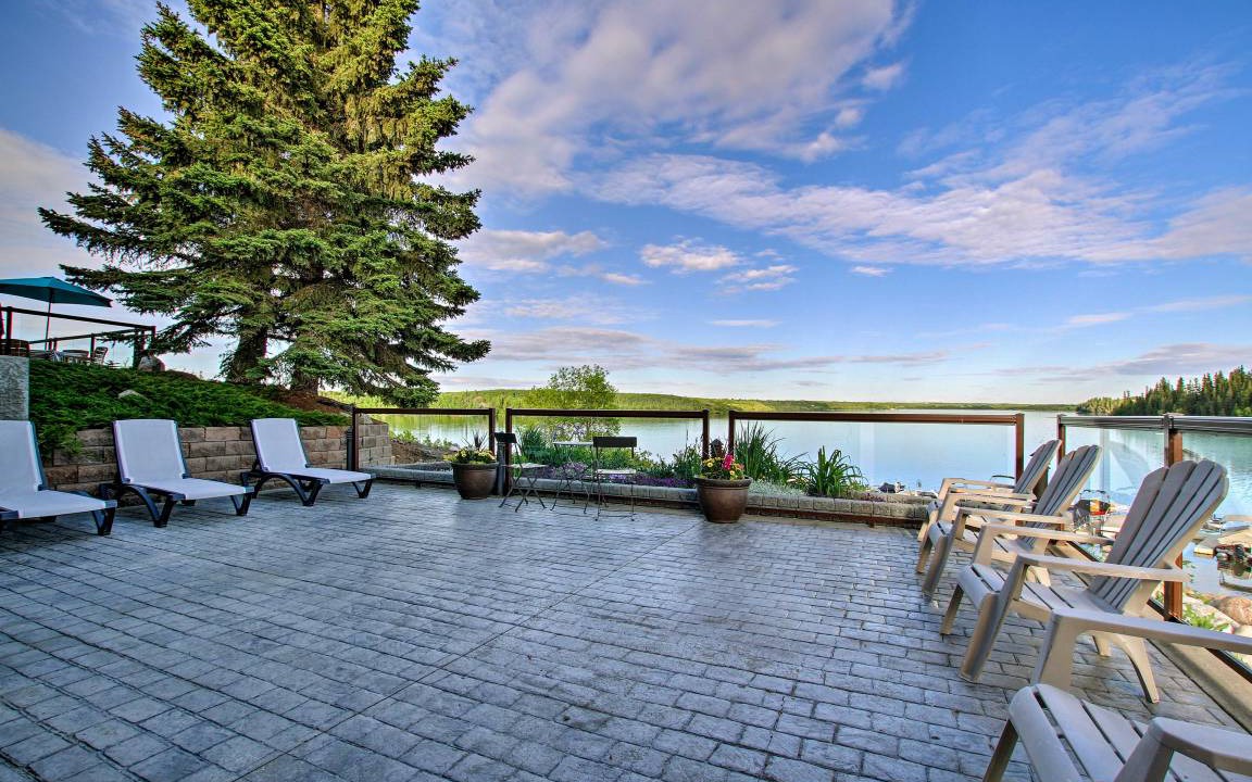 Photo of Patio Balcony in Pine Lake