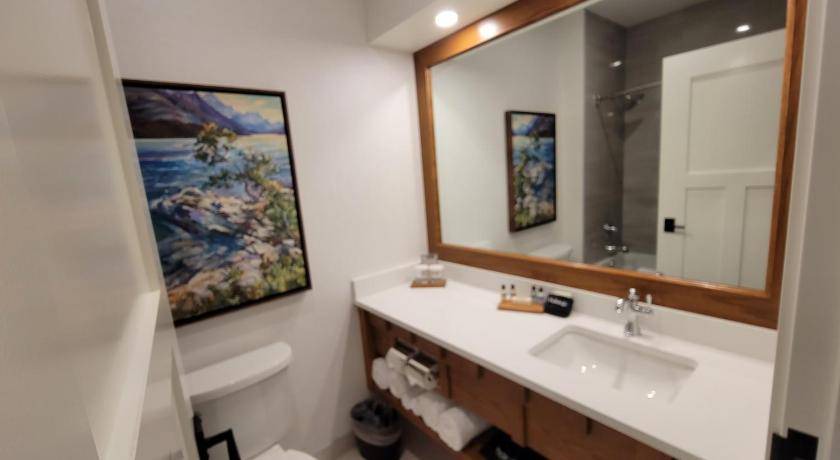 Photo of Bathroom in Waterton Park
