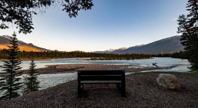 Photo of Others in Jasper