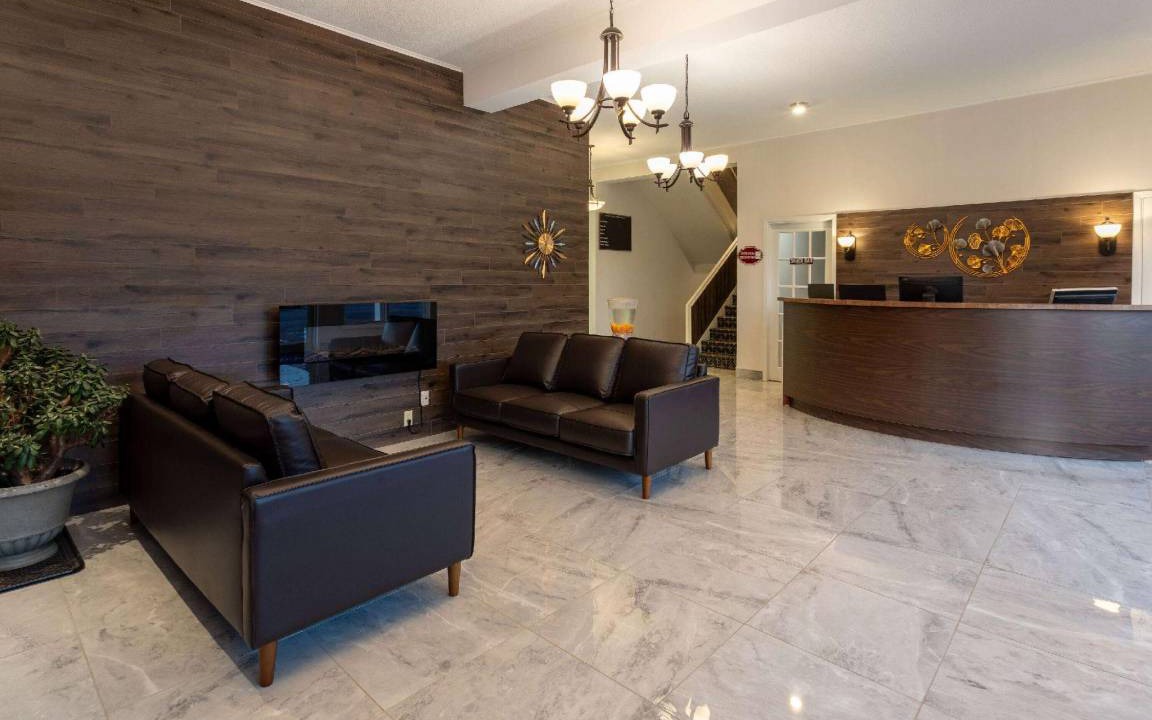 Photo of Livingroom in Amherst