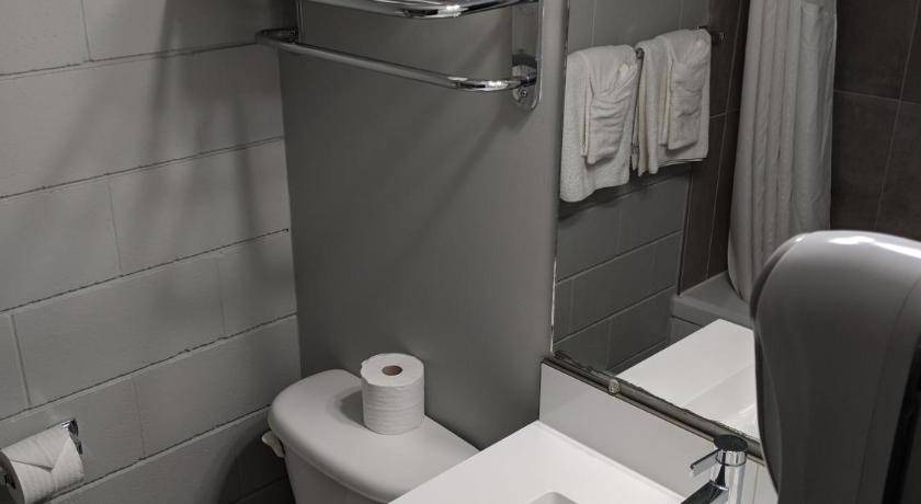 Photo of Bathroom in Armstrong