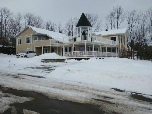 Photo of Others in Magog