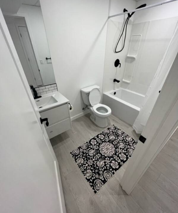 Photo of Bathroom in Auburn Bay