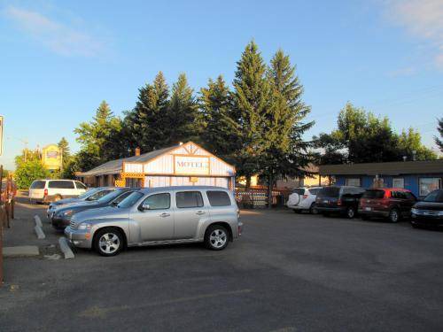 Photo of Buildings in Pincher Creek