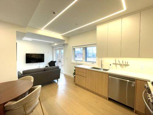 Photo of Livingroom in Upper Beaches