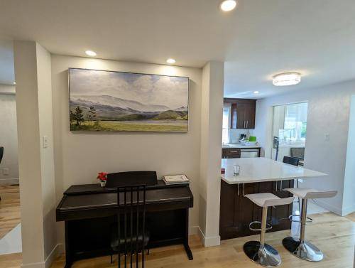 Photo of Livingroom in Fabreville