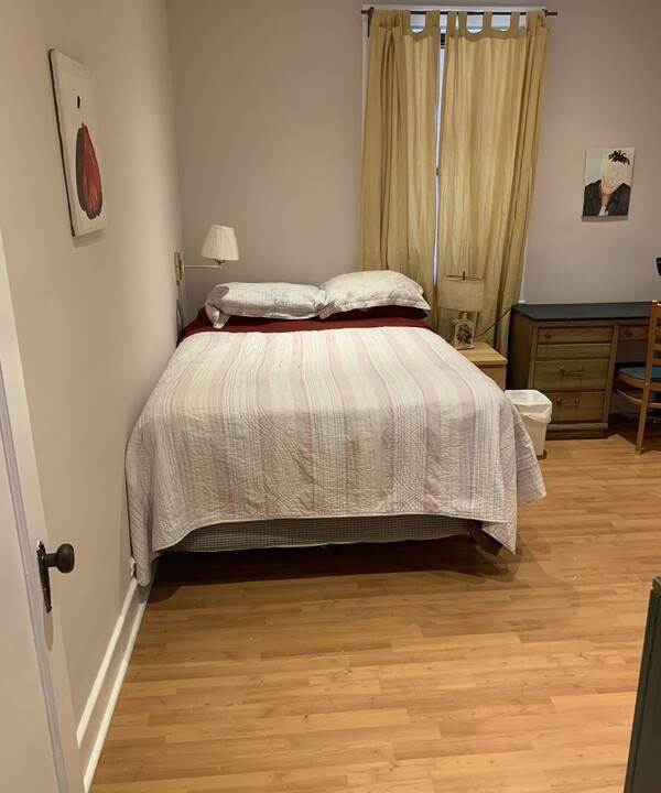 Photo of Bedroom in Cote-Des-Neiges—Notre-Dame-De-Grace