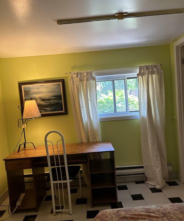 Photo of Bedroom in Cote-Des-Neiges—Notre-Dame-De-Grace